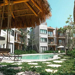 Macondo Aparthotel
